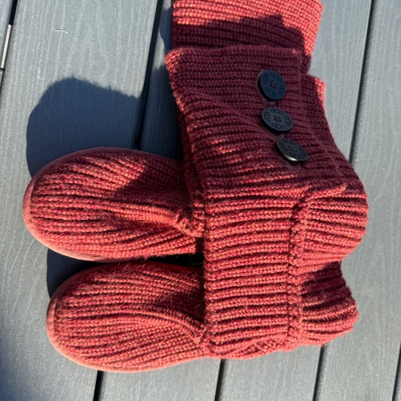 UGG 3-Button Cardy Knit - Burnt Orange - Size 6 - Two boots in one! - Picture 4 of 8